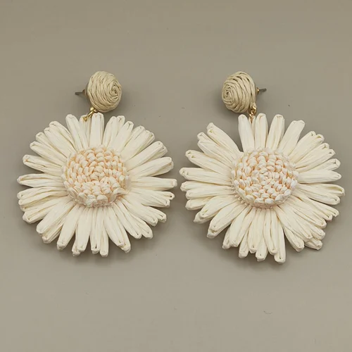 گوشواره گل حصیری