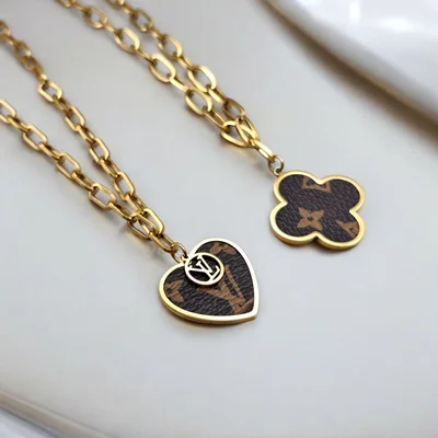 آویز رو لباسی برند