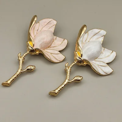 گل سینه گل میناکاری