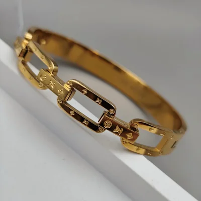 بنگل لویی ویتون