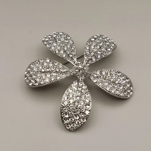 گل سینه گل پنج پر فول نگین