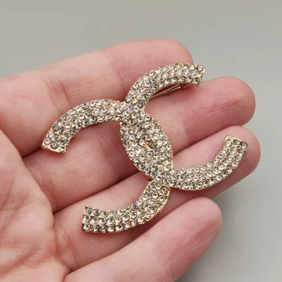 گل سینه مدل شنل فول نگین