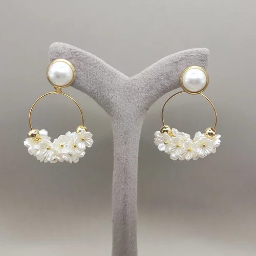 گوشواره شکوفه صدفی