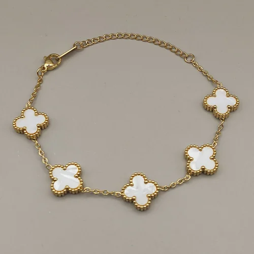 دستبند ونکلیف سفید صدفی